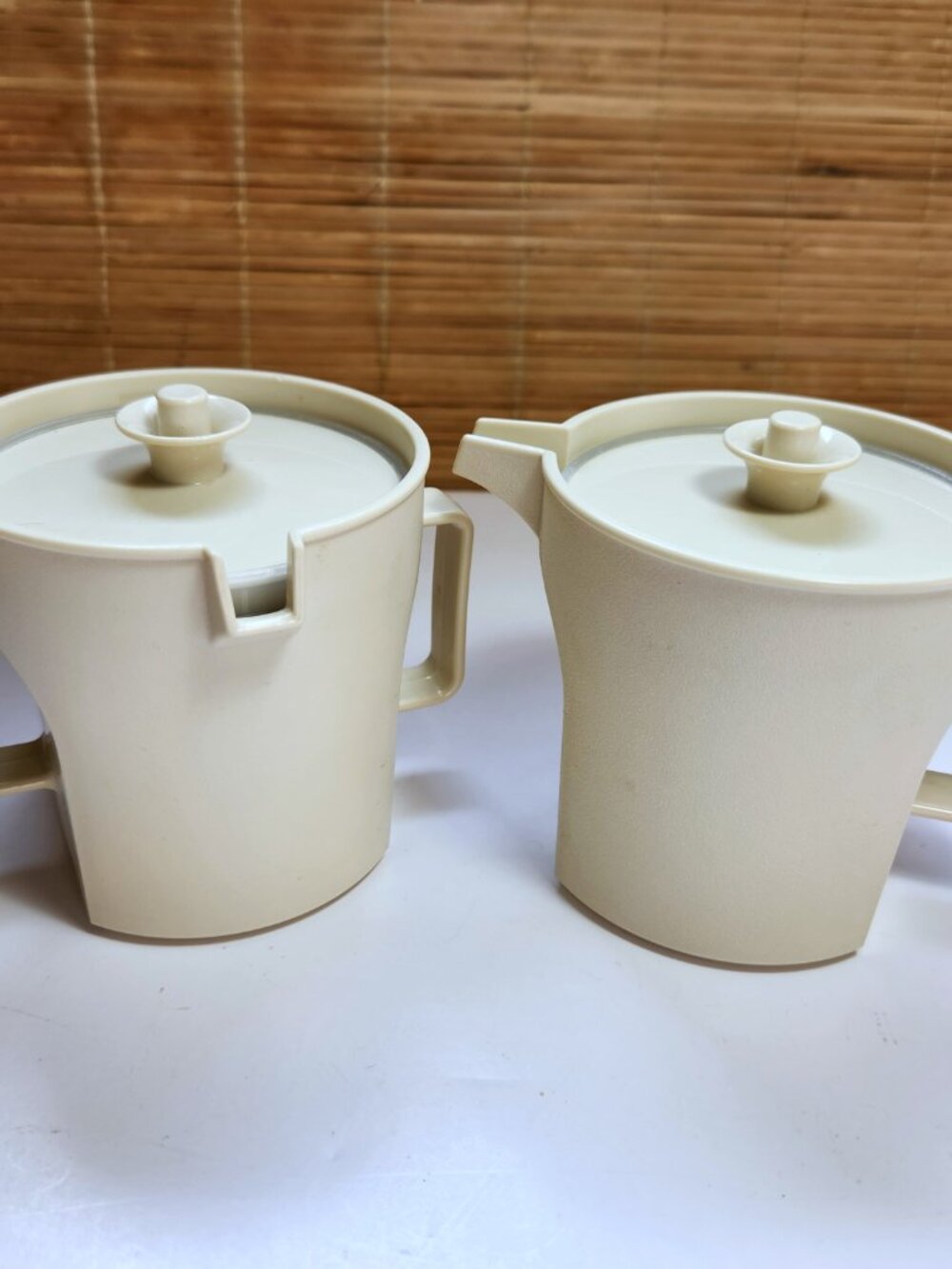 Vintage Tupperware Cream Sugar Set Almond Creamer 1414 Sugar Bowl 1415 Lids Lot